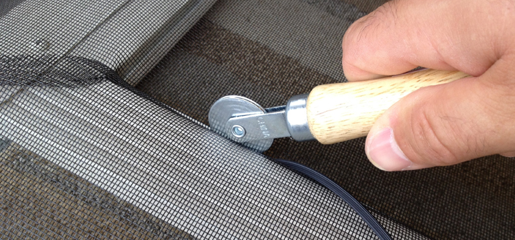 metal screen door repair in South Bradenton